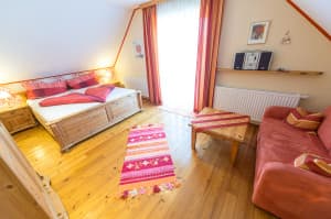 Mohnblumenzimmer - Hotel Hügellandhof Uitz Süd-Burgenland Mohnblumenzimmer - Hotel Hügellandhof Uitz Süd-Burgenland